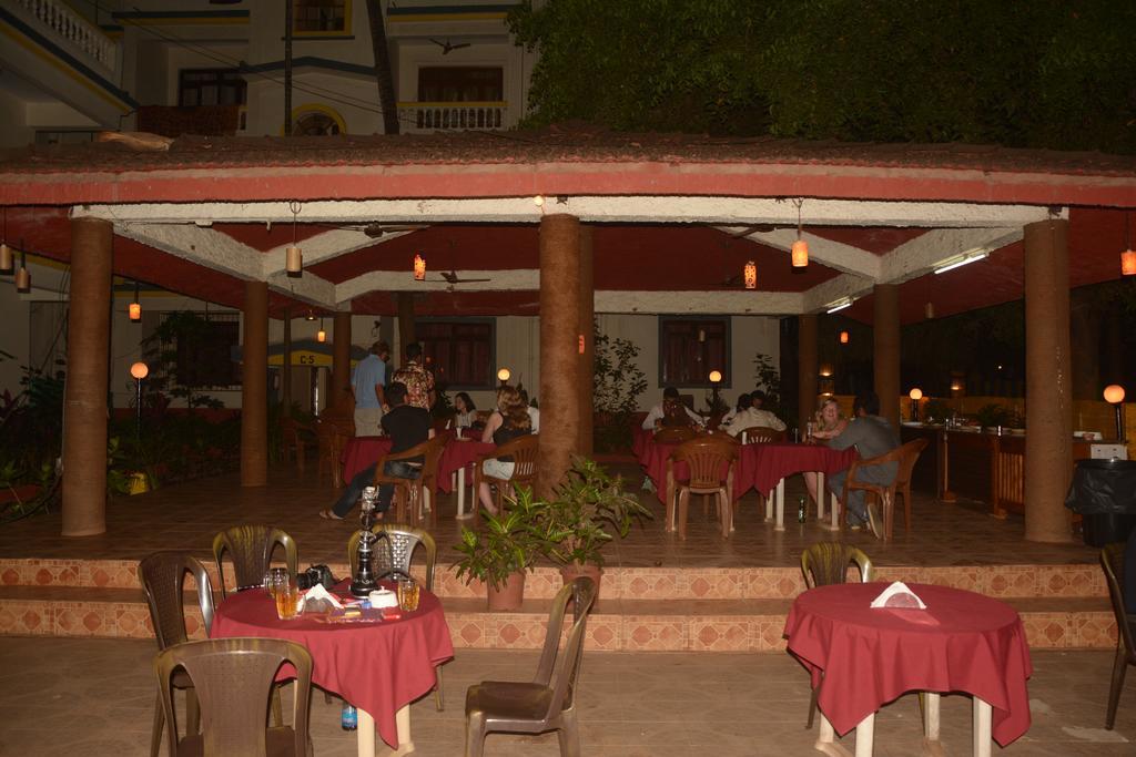 Colonia De Braganza Resorts Калангут Экстерьер фото