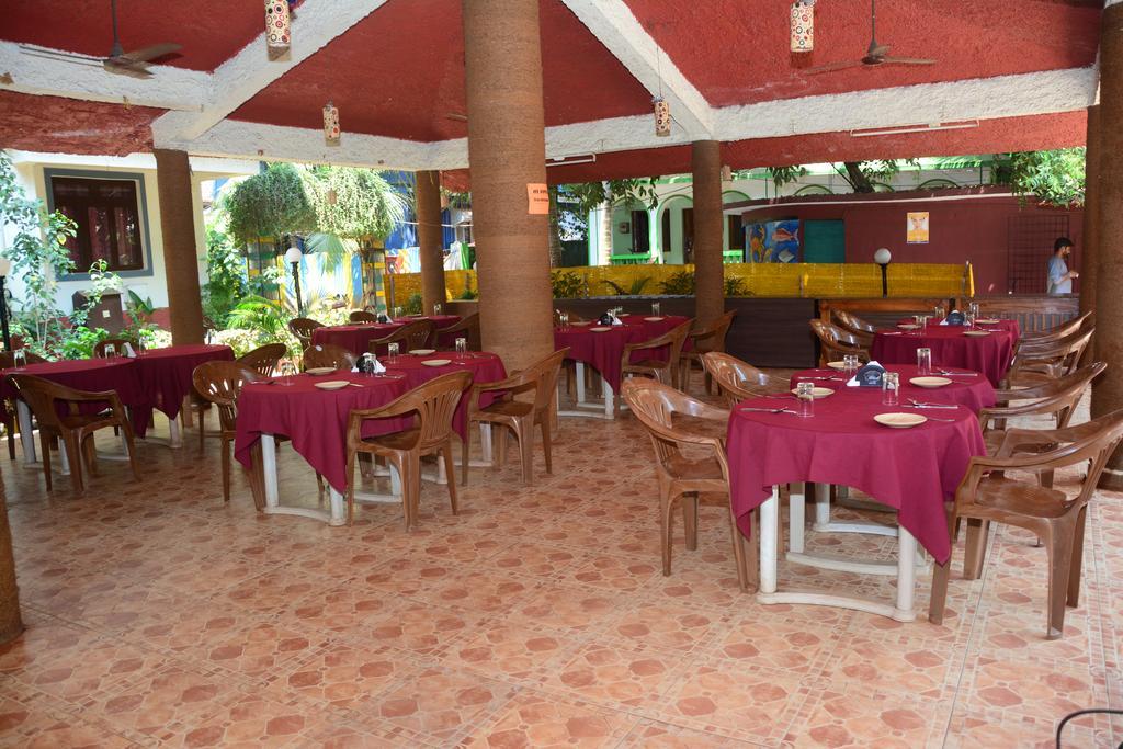 Colonia De Braganza Resorts Калангут Экстерьер фото